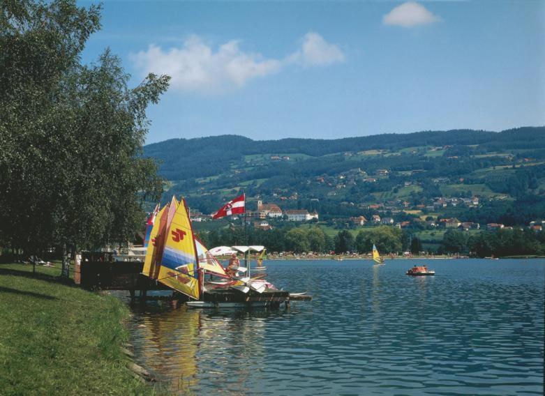 Zwei Schlafzimmer Ferienapartment Anna Am Stubenbergsee Inklusive Vier E-Bikes Esterno foto